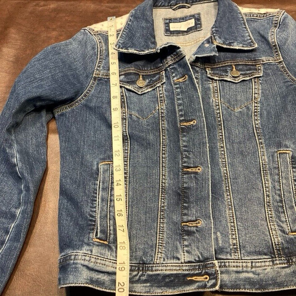 LOFT Denim Jacket Floral Medium wash Pockets Long Sleeve Sz S Classic spring - Picture 14 of 14